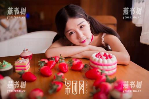 GIRLT果团网 - 美足是个什么概念？翻翻何梦兮Stacy的高清图包，或许你会想明白。