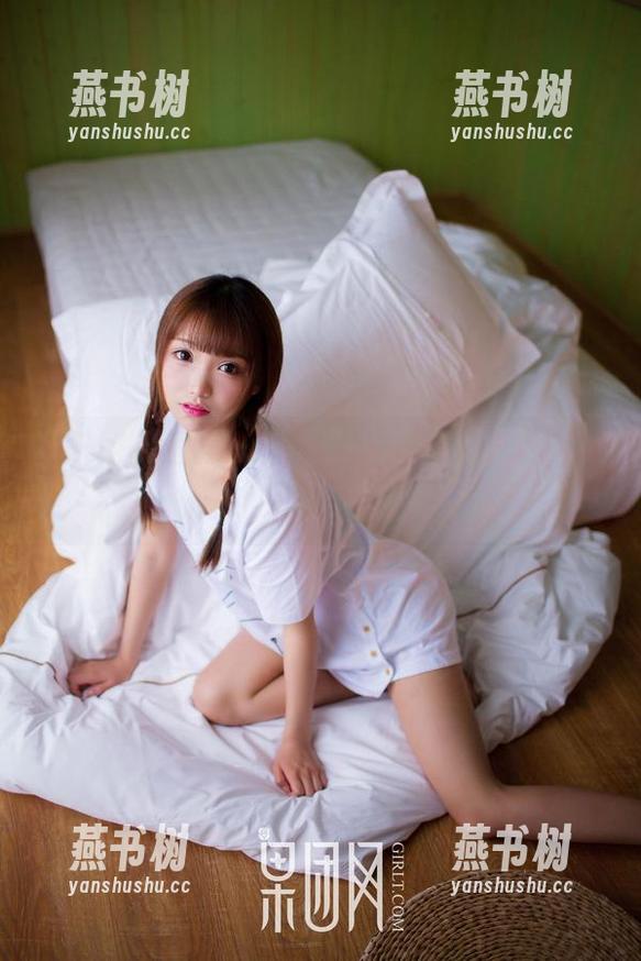 GIRLT果团网 - 高清办公室，陈雅漫的“加班”新姿势分享