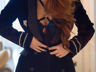 HuaYang花漾 – 零修图无圣光，连衣裙的真面目，易阳Silvia不怕晒呀！