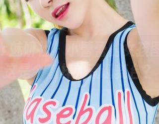 MiStar魅妍社 – 小蕾蕾的女孩图册——这是个怎样的荒诞舞台？