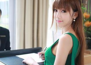 MyGirl美媛馆 – 镂空？我更心疼那高清的白光，水水er你穿着不太简单哦！