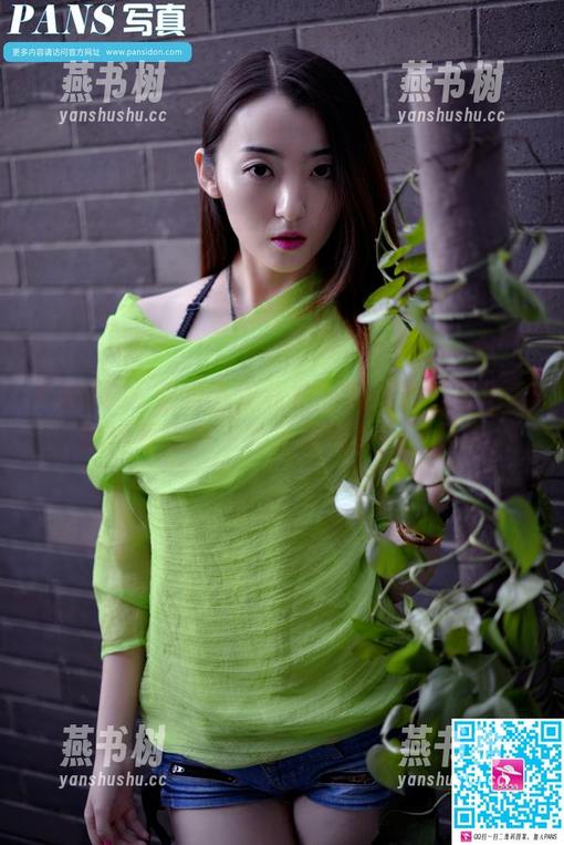 PANS - 空姐小秋私拍图集：她说不怕高，拍得最完美，才是致敬每一次升空。