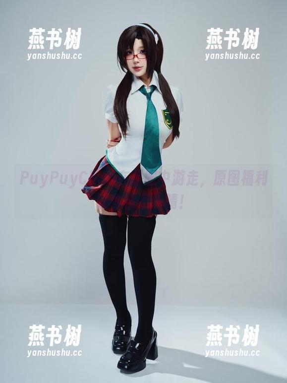 PuyPuyChan在制服中游走，原图福利让你目不转睛！