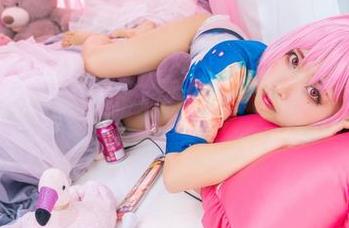 Tomiko(とみこ)的竞泳水着图集：水面下的流线美