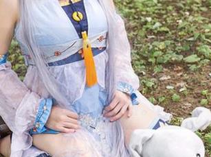 TouTiao头条女神 – 郭忆然最新分享，让我再一次重新审视腿的高级感，似乎每个角度都在说话。