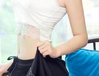 UGirls尤果网 – 无圣光下的白熙萌，瑜伽姿势比气氛更有戏。