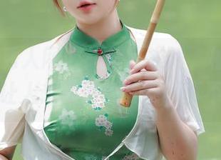 Xiuren秀人网 – 一款连衣裙，柚琪Rich的美图让人想不停地下载，真不像话！
