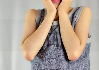 pans – 安妮的泳池篇章，随手一拍也能入选美图精选。