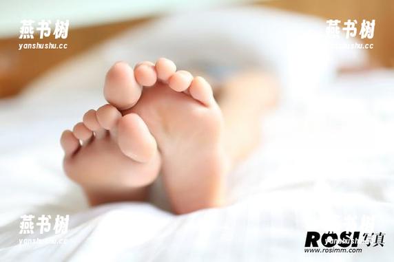 rosi-恋恋 rosi - 恋恋的高清棉袜,让你对袜子有了不一样的理解!