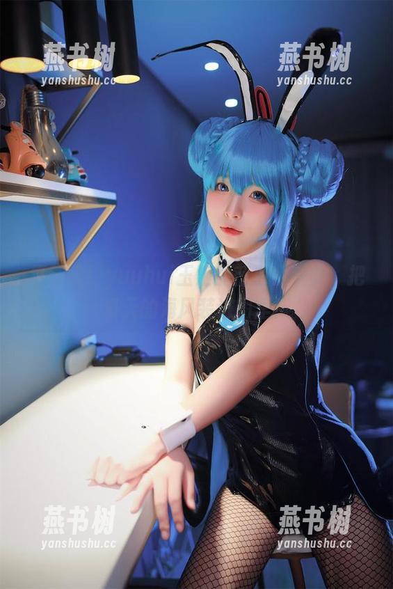更新啦！yuuhui玉汇的蓝白条少女，把夏天的海风装进图里！