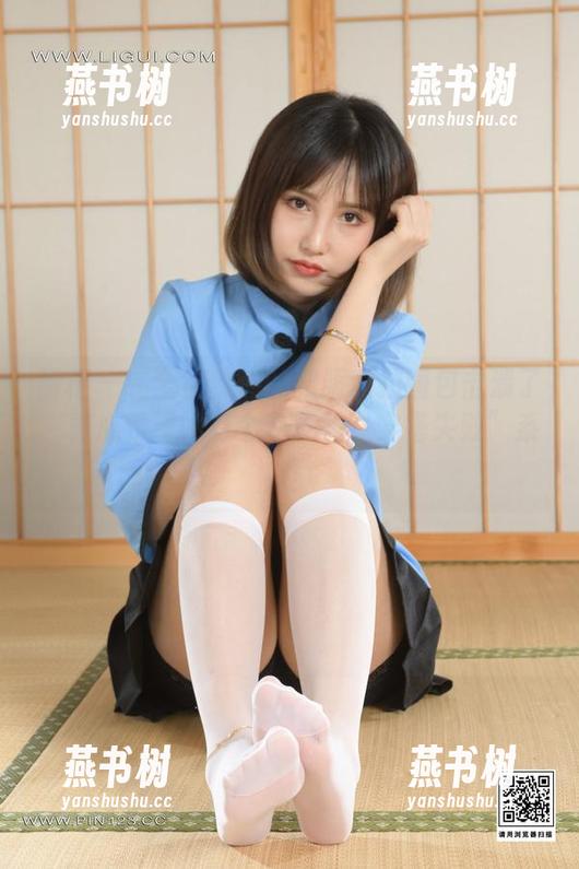 丽柜 - 完全被悠悠的和服私拍图包击溃了，真心希望她有个专属的“穿搭失败”系列！