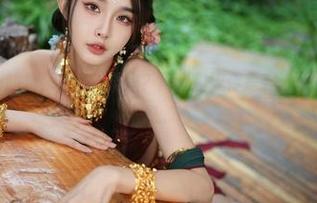余多多Dudu的长腿，几人能敌？网盘里流传是有道理的，快去下载吧。