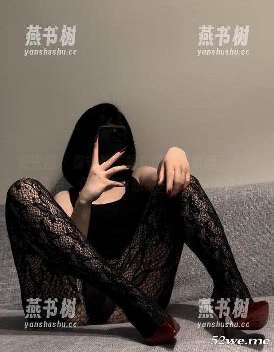微密圈 - 保守的二舅妈的对镜故事，高清下载后，保证你也想来一部自拍大作！
