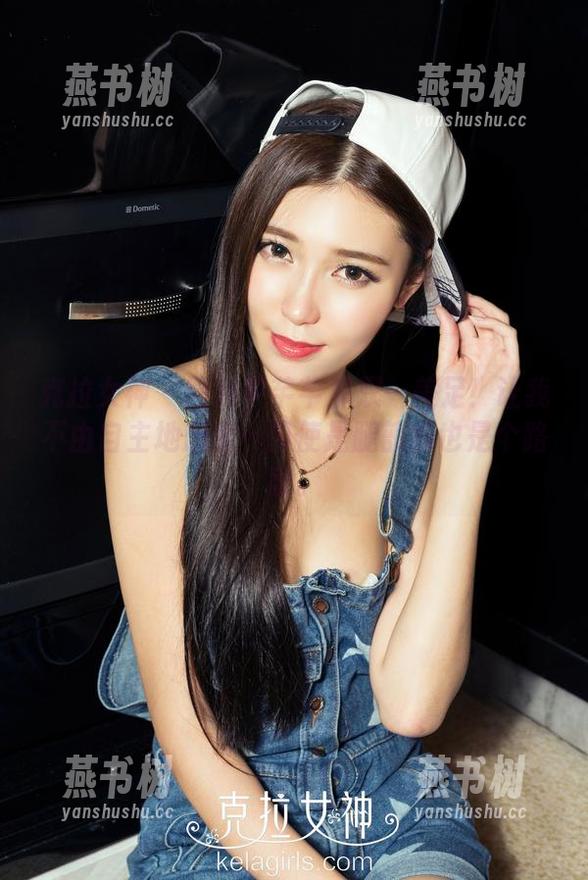 克拉女神 - 图片中芊芊那双…美足！让我不由自主地想着…即使是腿部我也是个路盲。