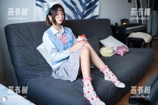 兔玩映画的经典，女仆凛原图，心照不宣的那种温柔。
