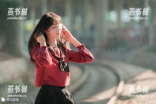 一秒回到办公桌前，兔玩映画的制服OL图集真不错！