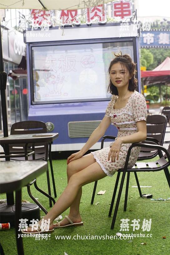 初夏女神-依依 初夏女神 - 黑色瘦身衣和37码高跟鞋组合让依依真有看头,新写真集更新值得一赏!