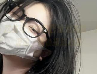 微密圈 – 这些可爱的肉巴泳池美图，透过水光波动，偷偷撞进心里