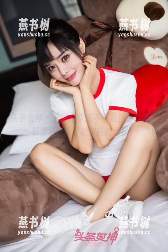 头条女神 - 美图并非遥不可及，看幻雪儿职业装也能轻松穿搭的秘籍！