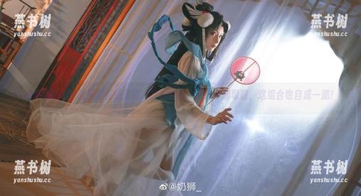 奶狮不咬人与赫萝的在线美图，我只能说，当人设崩塌时，这组合也自成一派！