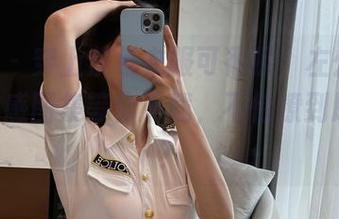 微密圈 – 穿上紫色衣服可很撩，左公子666的性感图集等你下载，不怕撩到朋友么？