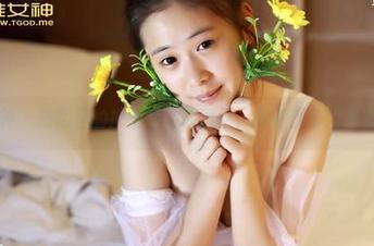 推女神 – 施忆佳的护士装高清图包，患者都要抢着看吧。