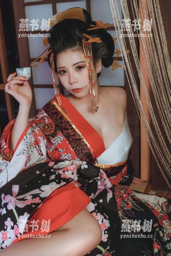 玩味图包里的私拍：一个小黄鸡竟能给无颜小天使wy加分，这算不算反转？