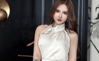 星颜社 – 当伊黎yili遇上短裤，美图炸裂，下载这样也不错哦！