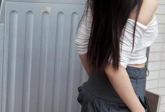 梦丝女神 – 泳池派对，玥玥的那些无圣光照片才是我的最爱，话说这水质炫目得让我想喝一口。