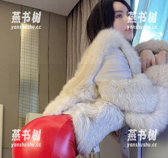 微密圈 - 当水蜜桃米米遇上白色，图片里是不是隐藏着小灵魂？