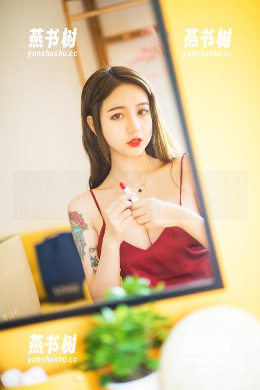 红色内衣舞动，洛丽塔大哥的高清写真让你大开眼界。