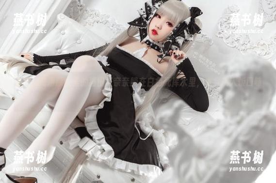 见鬼，高清原图里的猫田圣奈奈躺在白色死库水里，太会挑人饭口味了。