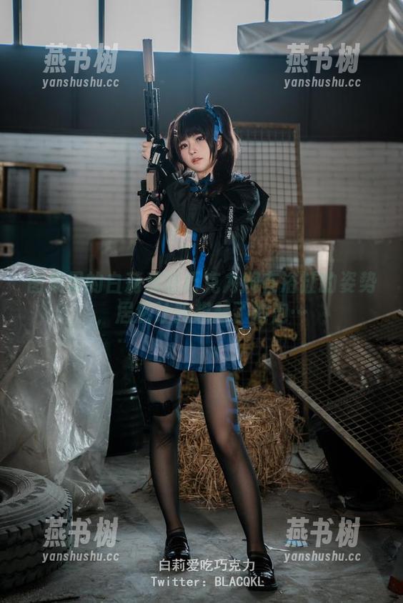 图集里的白莉爱吃巧克力搁在浴缸的姿势，居然让我想起了泡泡…