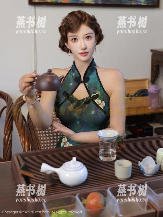 秀人网 - 来看小狐狸Sica的自拍合集，谁说写真一定要严肃？一顿乐也是亮点呀。