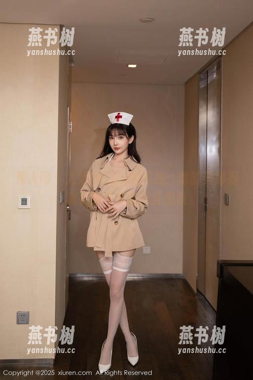秀人网 - 尤妮丝Egg的私拍：她的美脚塞满了我所有的八卦想象