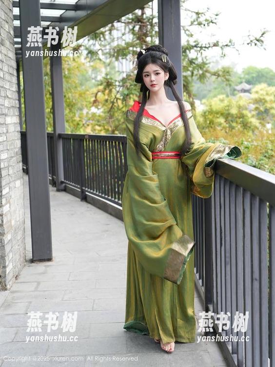 秀人网 - 陆萱萱cecillia的眼镜合集：装扮与梦想的意外邂逅。