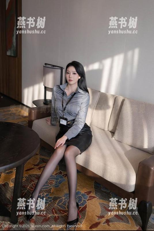 秀人网 - 黄婧GIGI和她的连体衣：快来见证这绝美组合！