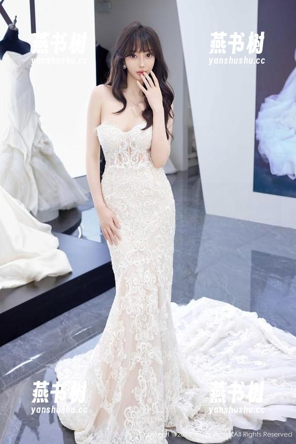 秀人网 - 这组高清泳衣写真里的龙泽美曦，真让我念起了那些年与水有关的尴尬回忆…不会游泳的我。