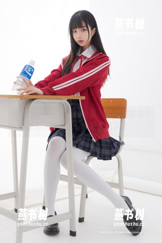紧急企划-小枫 紧急企划 - 图片里的小枫:这女孩的每个姿势都在对我说“快把我拍下来”!