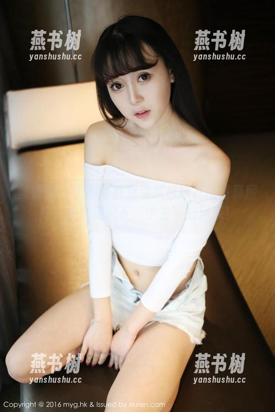 美媛馆 - 无聊的教室变成唐琪儿的写真图库，快来见识下‘学生’的风采！