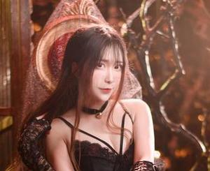 全套写真让人晕！翎柒菜菜的机车凛灵魂在飚速中华丽转身！