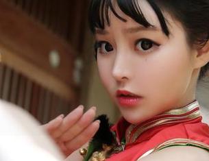 菠萝社 – 柳侑绮Sevenbaby的婚纱私拍，那个视频里的怒放让我莞尔，原图倒是显得很淡定，有点儿逆反的审美。