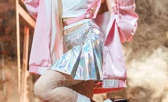 美图已出，蜜汁猫裘果然是当代女王的绝佳代言