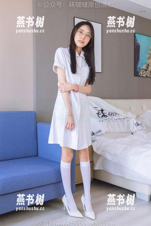 袜啵啵 - 小甜豆全集，带你领略她的两双板鞋与不经意间的态度！