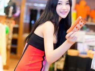 青豆客 – 琪琪qlql的吊带小天地，私房美图总是特别有气场！