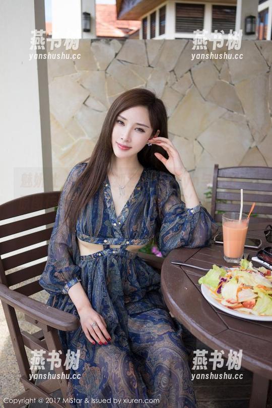 魅妍社 - 私房小狐狸Kathryn与浴缸：原图传递出一种‘想念枕边书’的幽默气息！